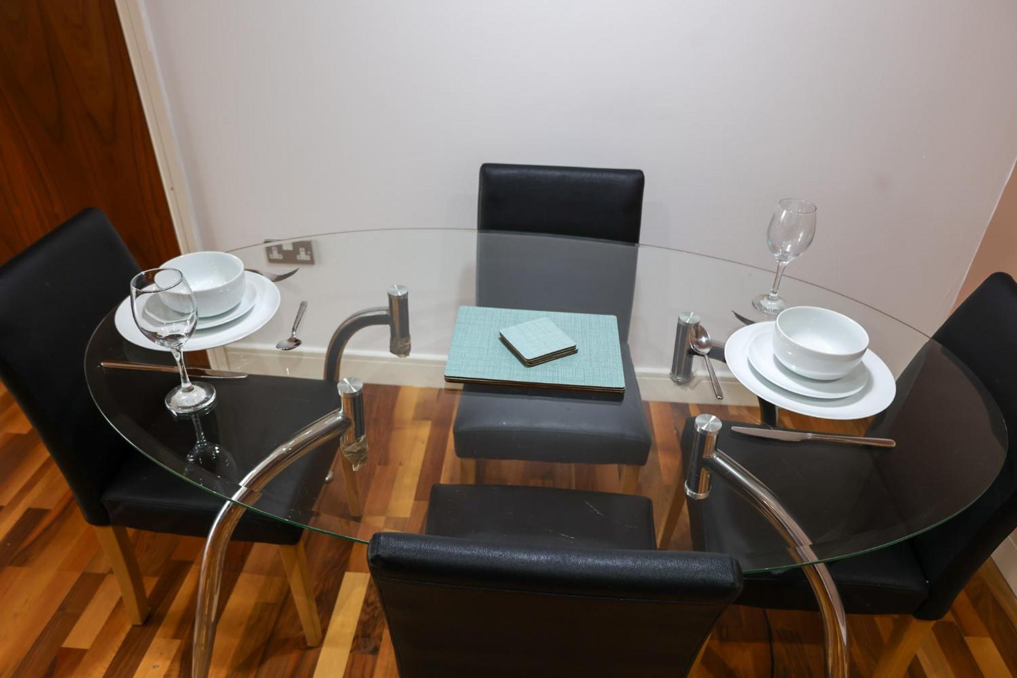 Centrally Located 1Br Apt Near Edg Cricket, University Of Bham, Priory Hospital & Cannon Hill Park Birmingham Kültér fotó