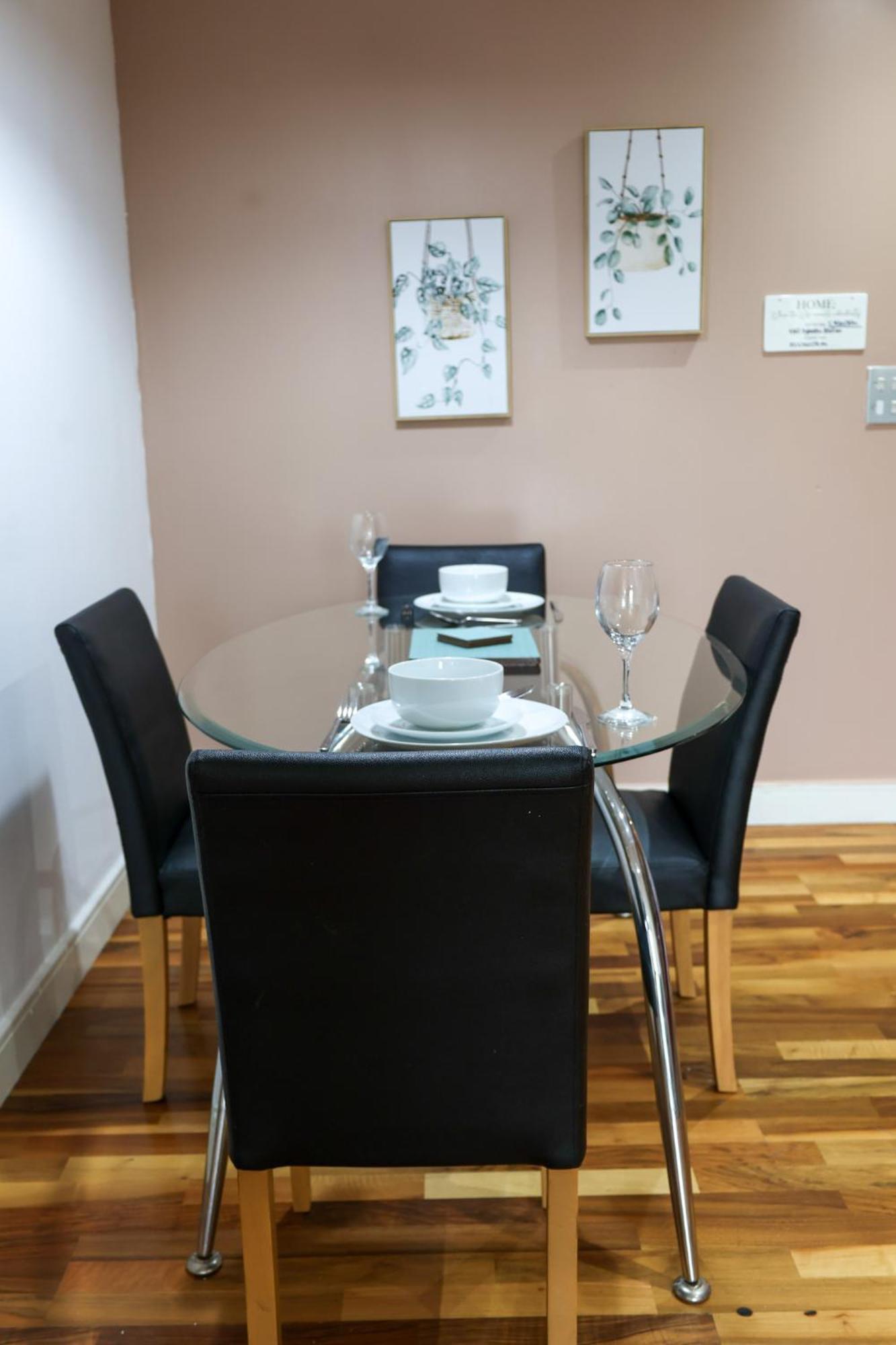 Centrally Located 1Br Apt Near Edg Cricket, University Of Bham, Priory Hospital & Cannon Hill Park Birmingham Kültér fotó