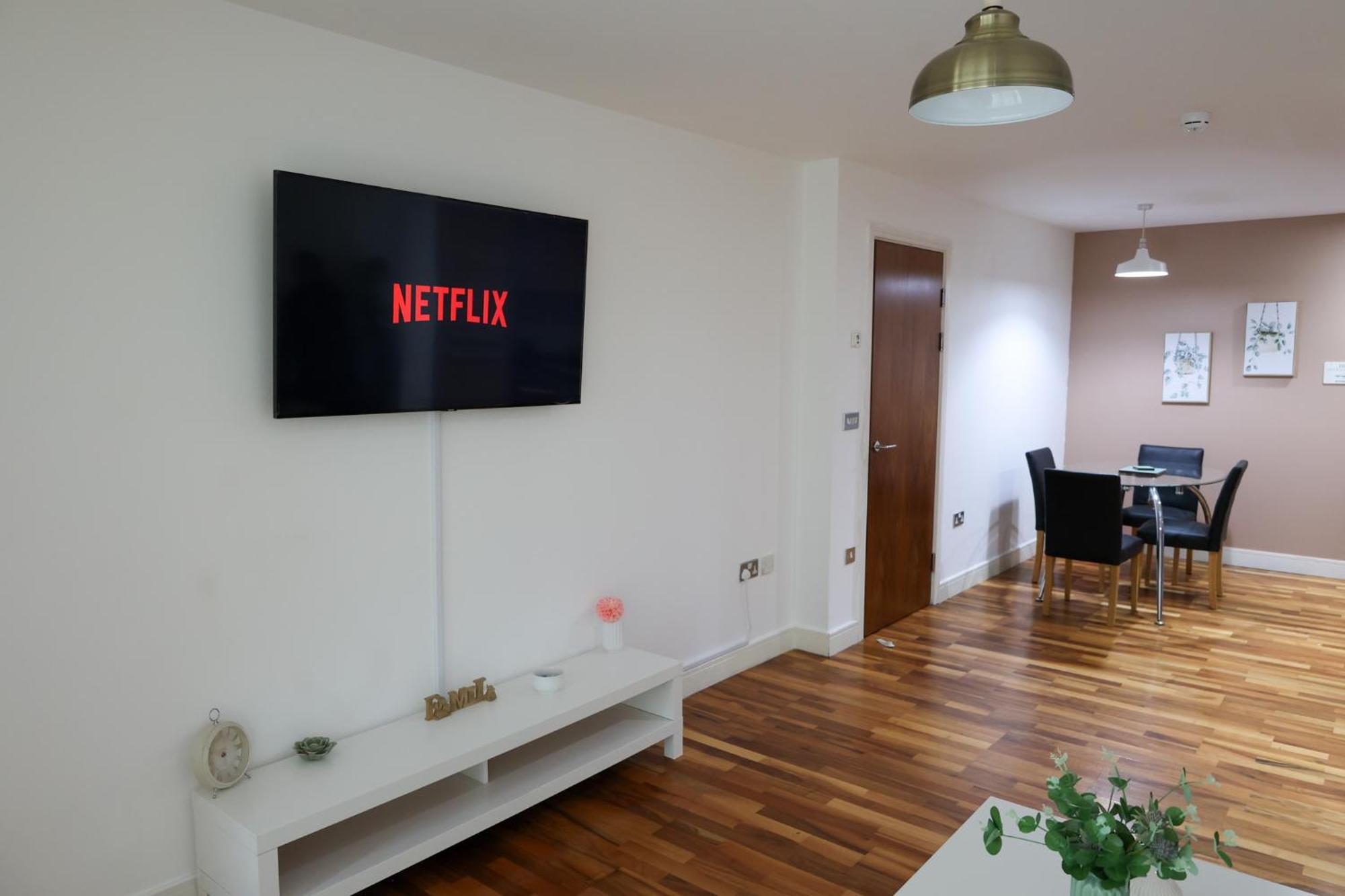 Centrally Located 1Br Apt Near Edg Cricket, University Of Bham, Priory Hospital & Cannon Hill Park Birmingham Kültér fotó