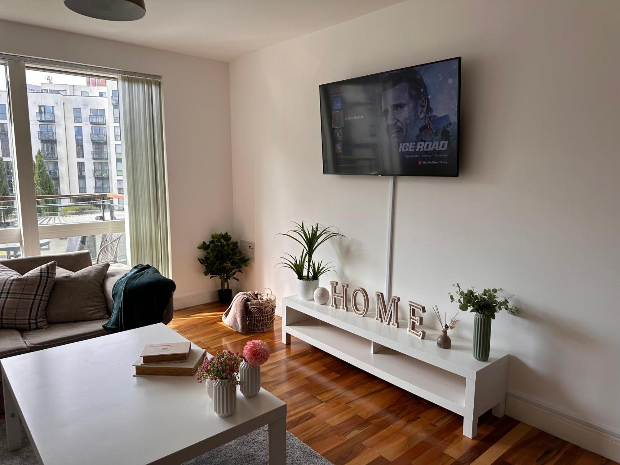 Centrally Located 1Br Apt Near Edg Cricket, University Of Bham, Priory Hospital & Cannon Hill Park Birmingham Kültér fotó